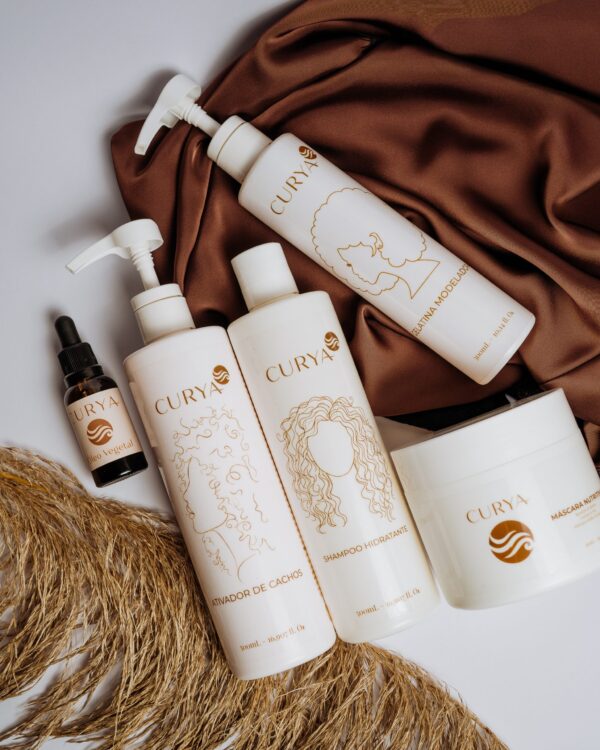 Kit Nutrição Completa:  Shampoo, Máscara , ativador , Gelatina & óleo vegetal .